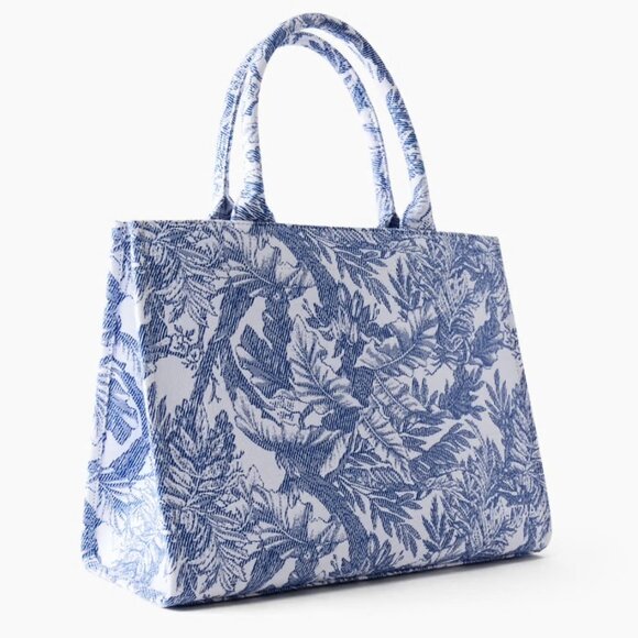 Aritzia Tote l Similar to Versace or Dior but for a fraction of the price! - Picture 3 of 11